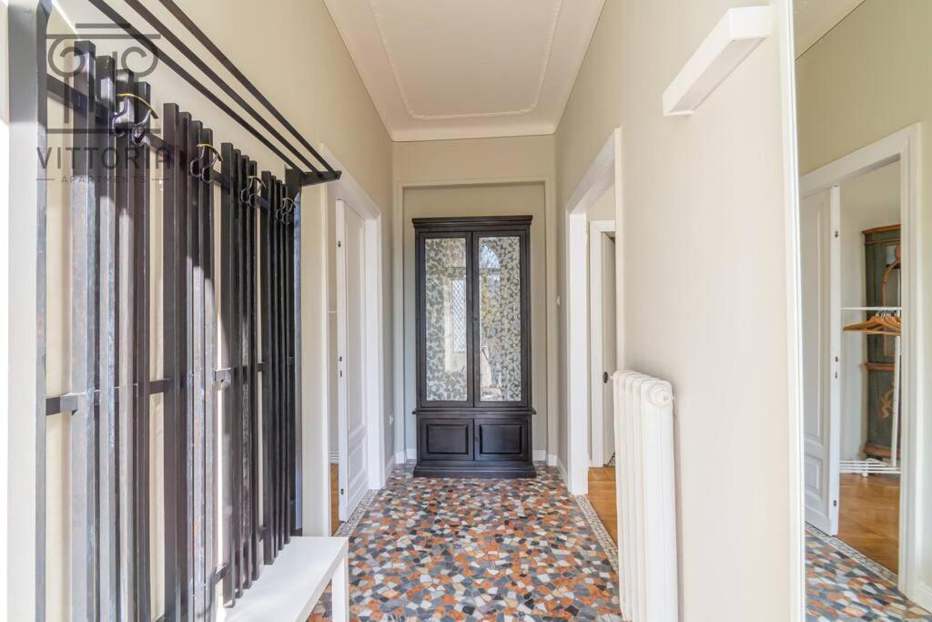 Vittoria Apartments: Viale Dante Виченца Экстерьер фото